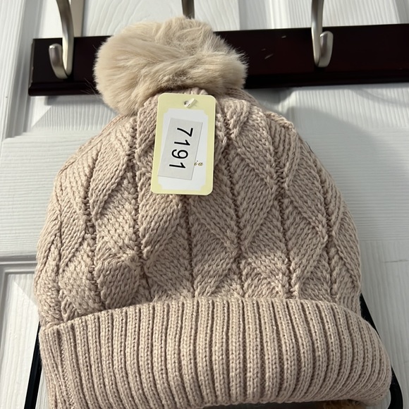 Women Infinity Scarf Knitted Faux Fur Beanie Hat 2Pcs! - Picture 4 of 7